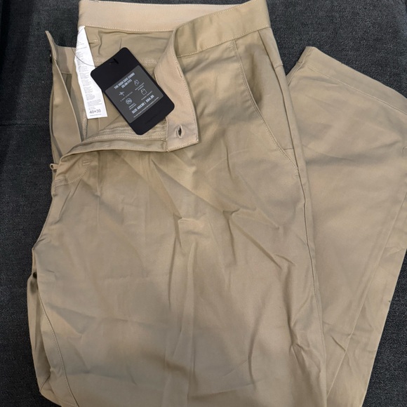 Fabletics Khaki Pants 40x30 new with tags - Picture 1 of 1